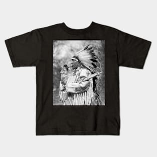 Indian Chief Whirlwind Soldier, 1925. Vintage Photo Kids T-Shirt